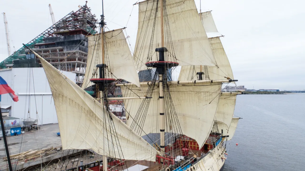 На корабле «Полтава» впервые подняли паруса