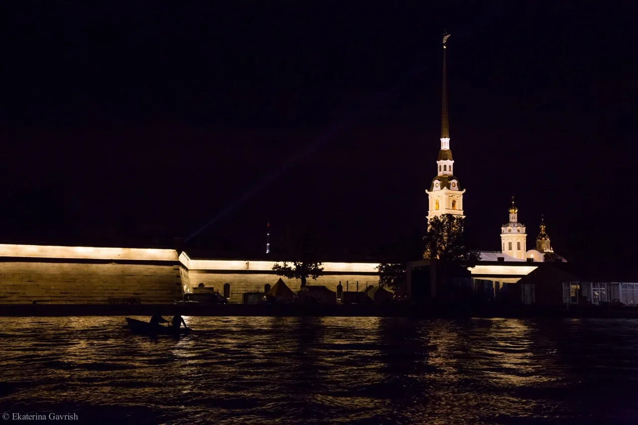 В ночь с 14 на 15 августа 4 судна Фонда Поддержки классических яхт совершили переход из Лахты до Петропавловской крепости